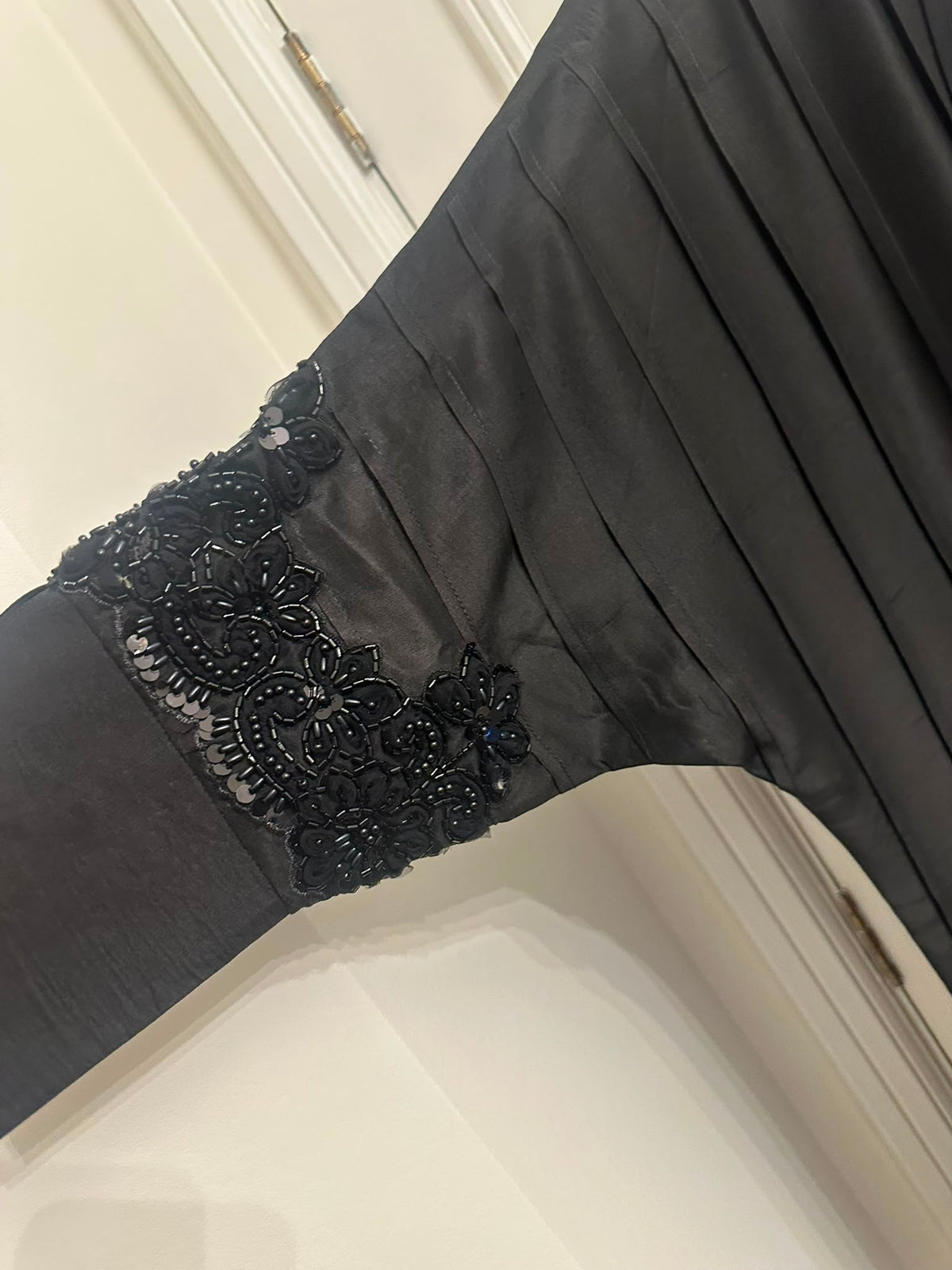 Kaftan in Raw Silk With Sequins Laces